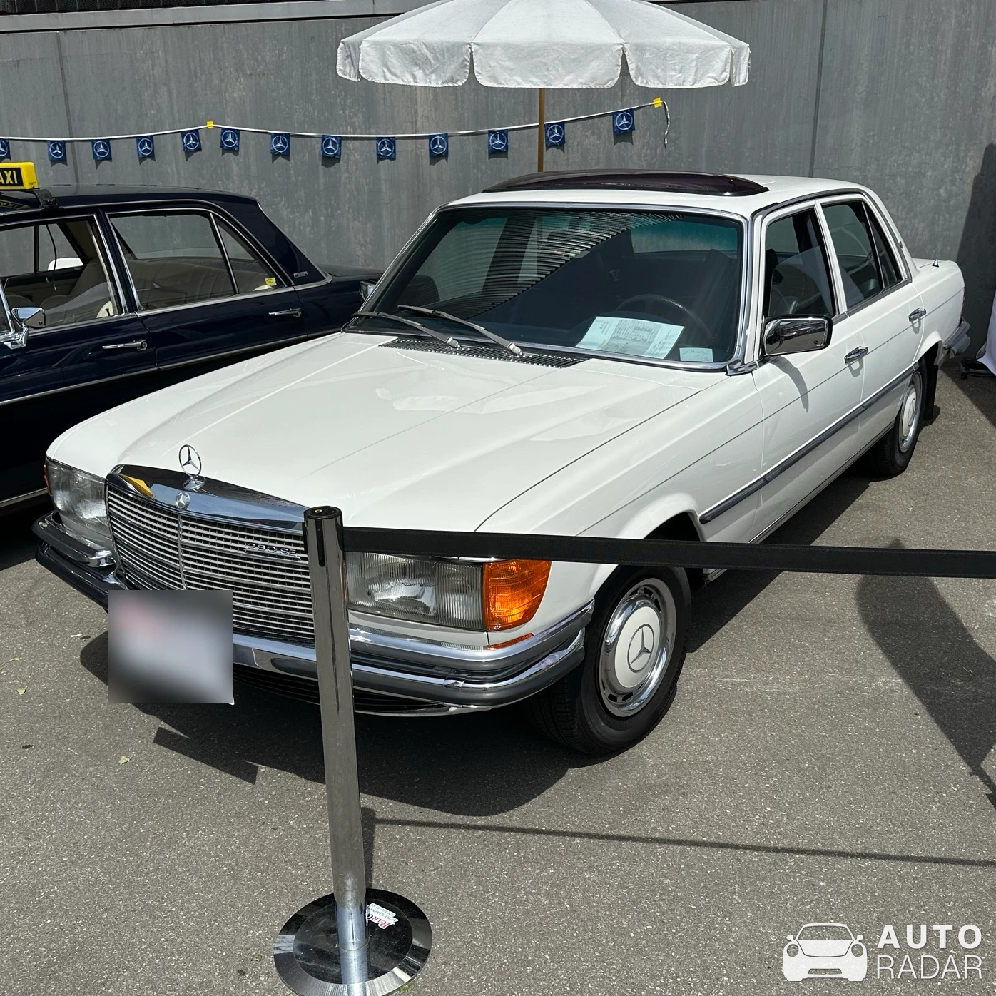 Mercedes-Benz 280 S spotted in Luzern