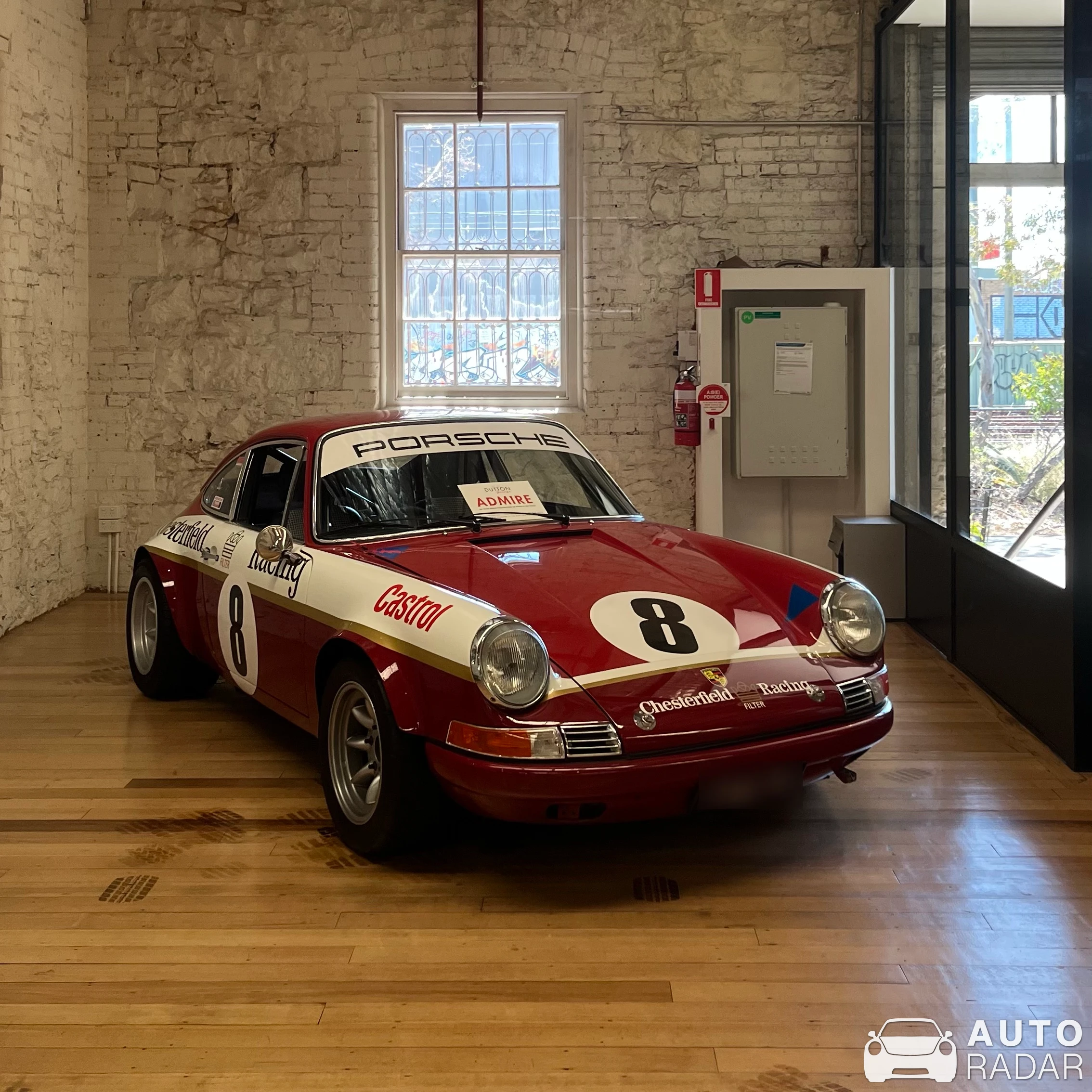 Porsche 911 T 2.2 spotted in Richmond, Australia
