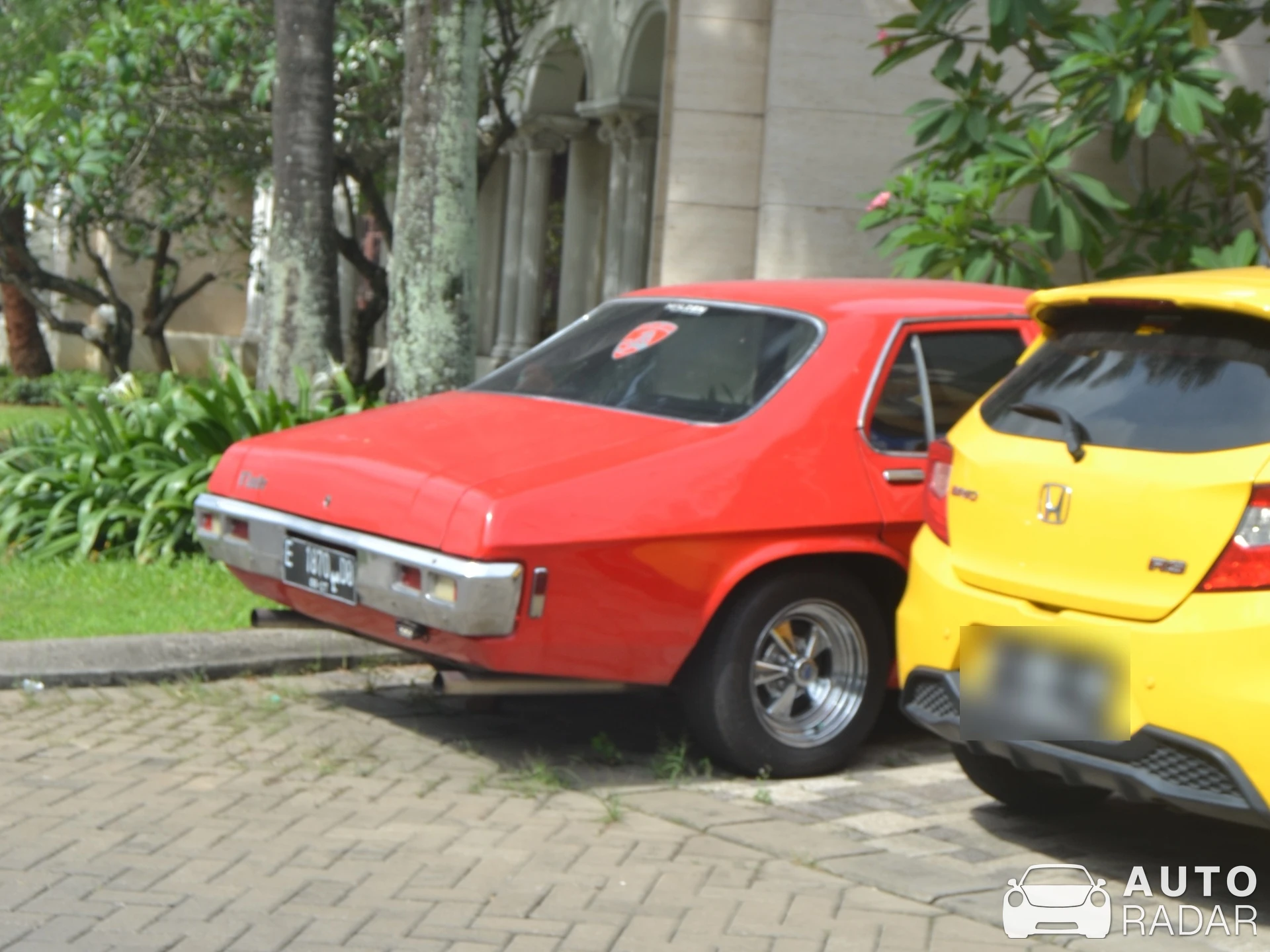 Holden V2 Series III Monaro CV8 spotted