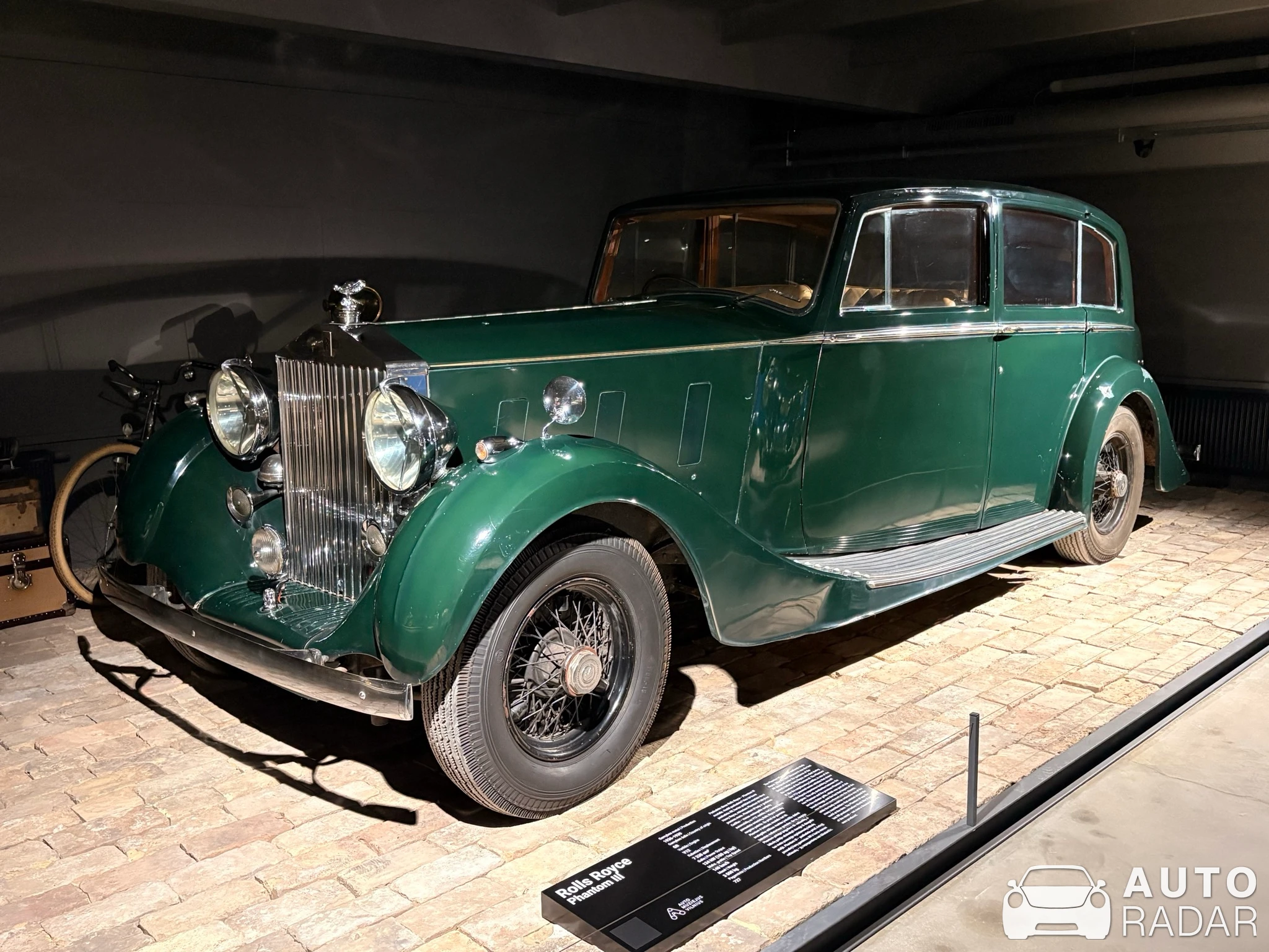 Rolls-Royce Phantom III spotted in Vilnius