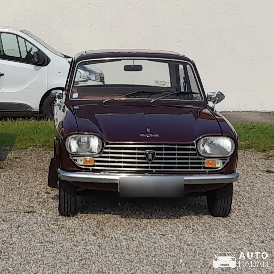 Peugeot 204 spotted in Saint-Pierre-de-Chandieu