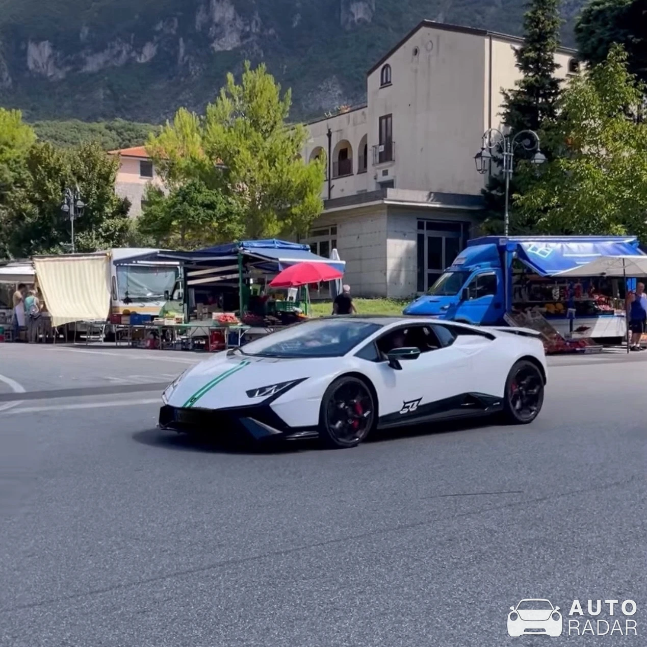 Lamborghini Huracán LP640-2 Tecnica 60th Anniversary Edition spotted in Maratea