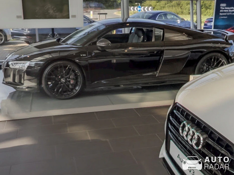 Audi R8 V10 spotted in England, United Kingdom