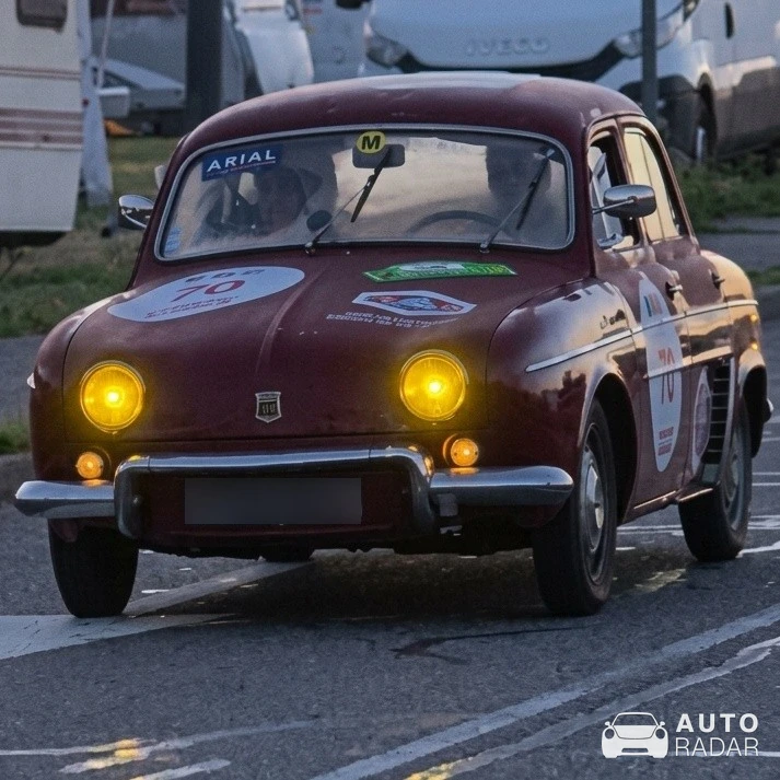 Renault Dauphine spotted in Blagnac
