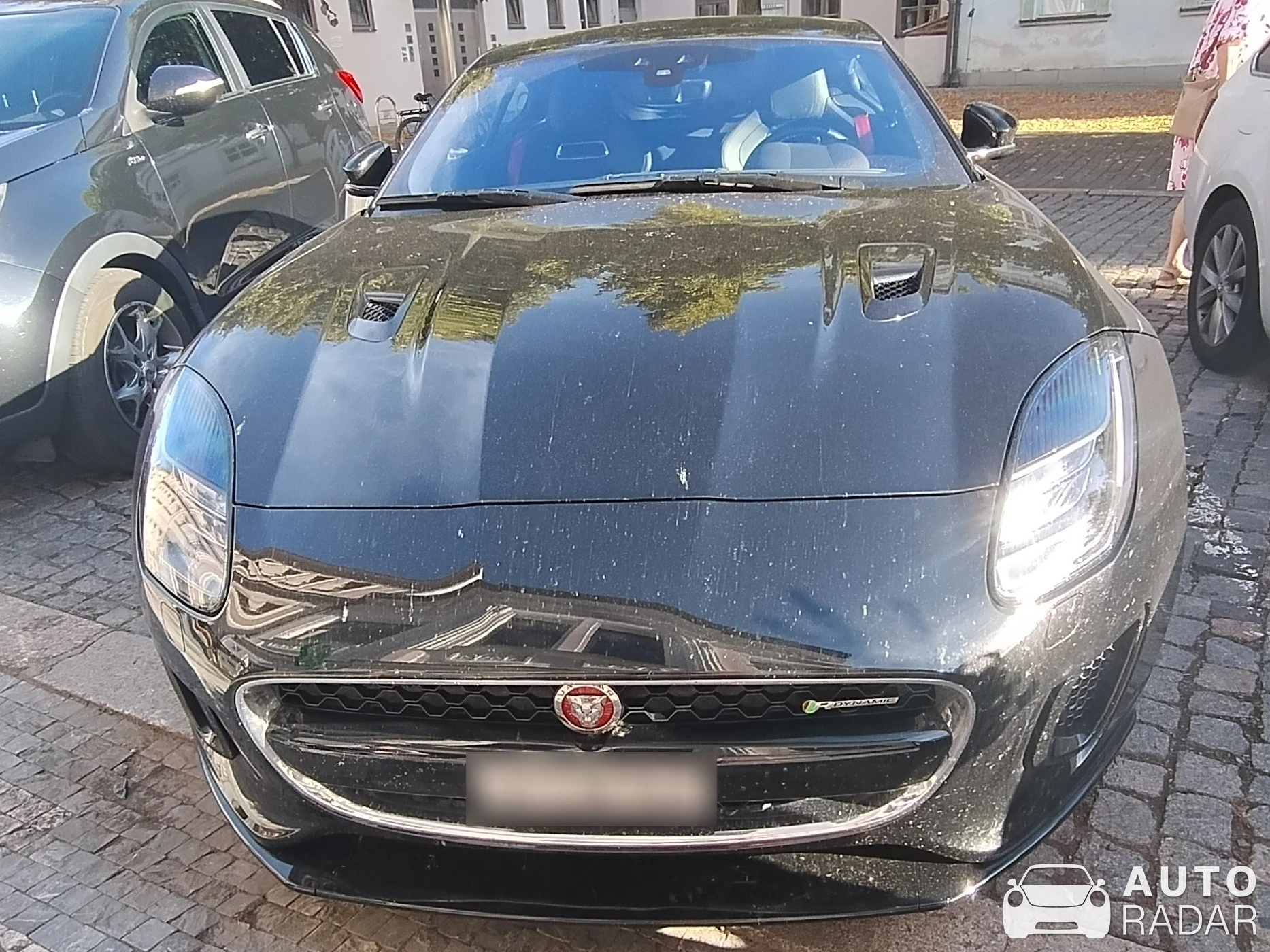 Jaguar F-Type R-Dynamic spotted in Říčany