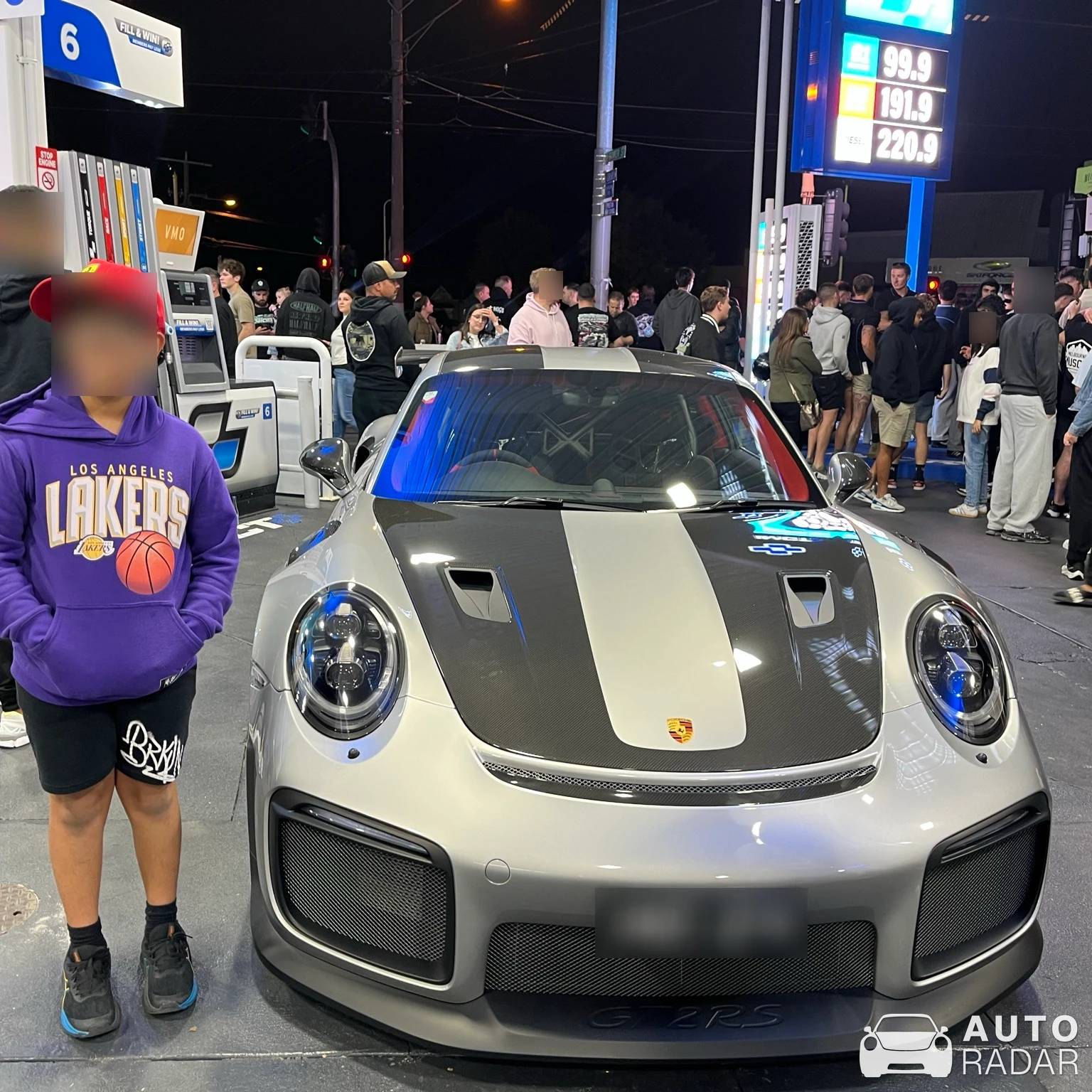 Porsche 991 GT2 RS spotted in Croydon