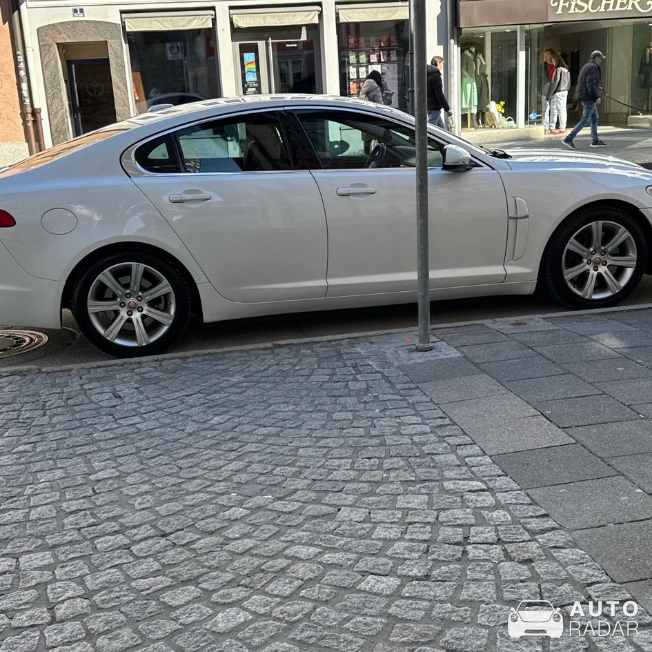 Jaguar XF 2015 spotted in Wolfratshausen