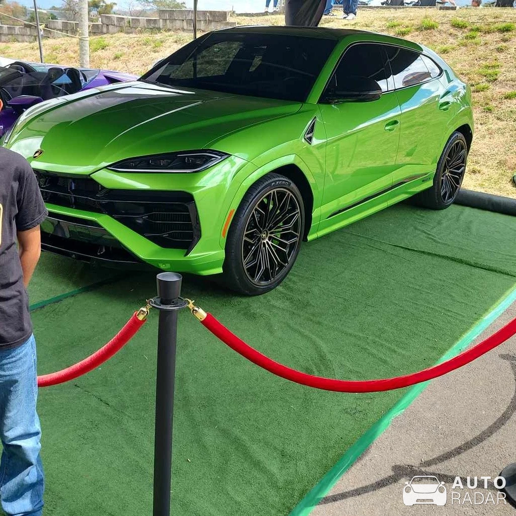 Lamborghini Urus spotted in Alajuela