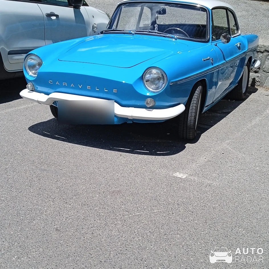 Renault Caravelle spotted in Isola