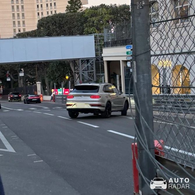 Bentley Bentayga Hybrid spotted in Monaco