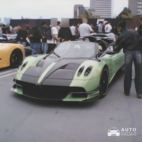 Pagani Huayra Roadster BC spotted in Los Angeles
