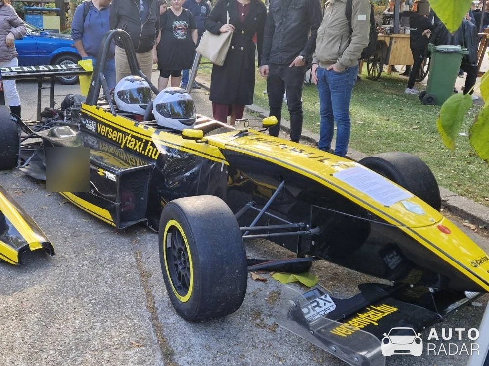 Renault F1 R30 spotted in Budapest