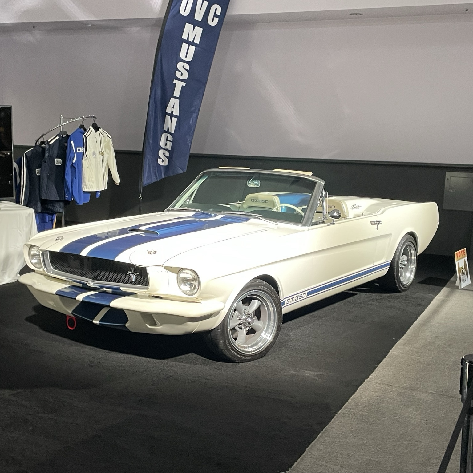 Ford Mustang Shelby G.T. 350 Convertible