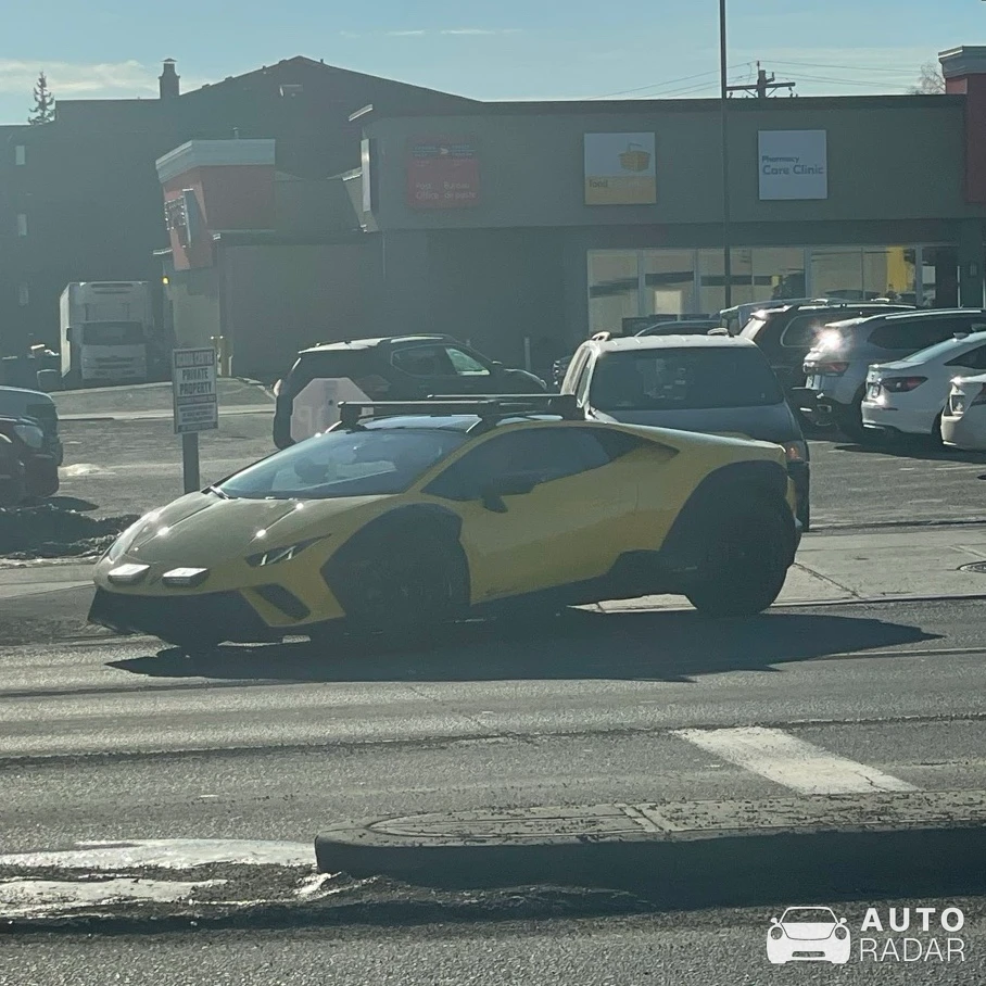 Lamborghini Huracán LP610-4 Sterrato spotted in Calgary, Canada
