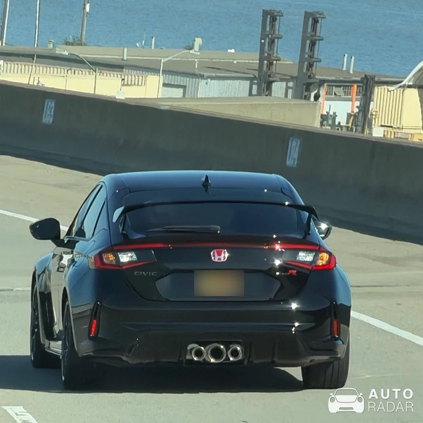 Honda Civic Type-R 2024 spotted in Oakland