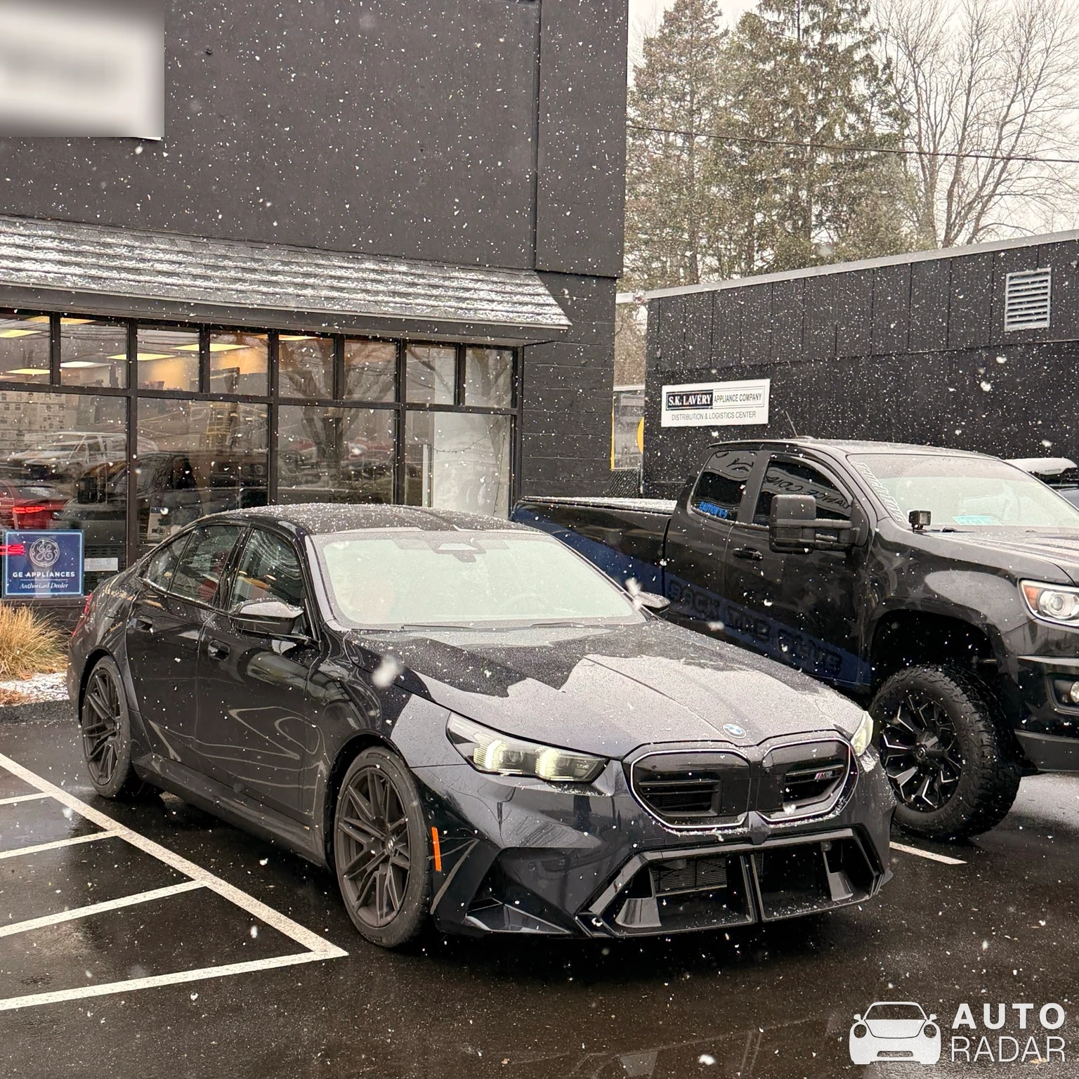 BMW M5 G90 spotted in Newington, United States