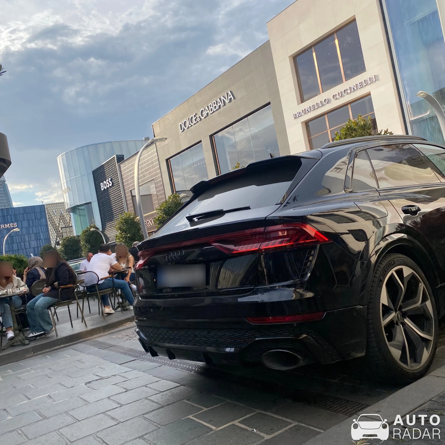 Audi RS Q8 2024 spotted in Sarıyer, Türkiye