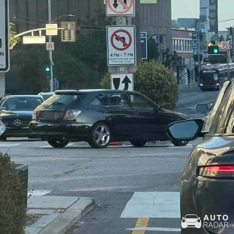 Lexus IS 300 SportCross spotted in Los Angeles
