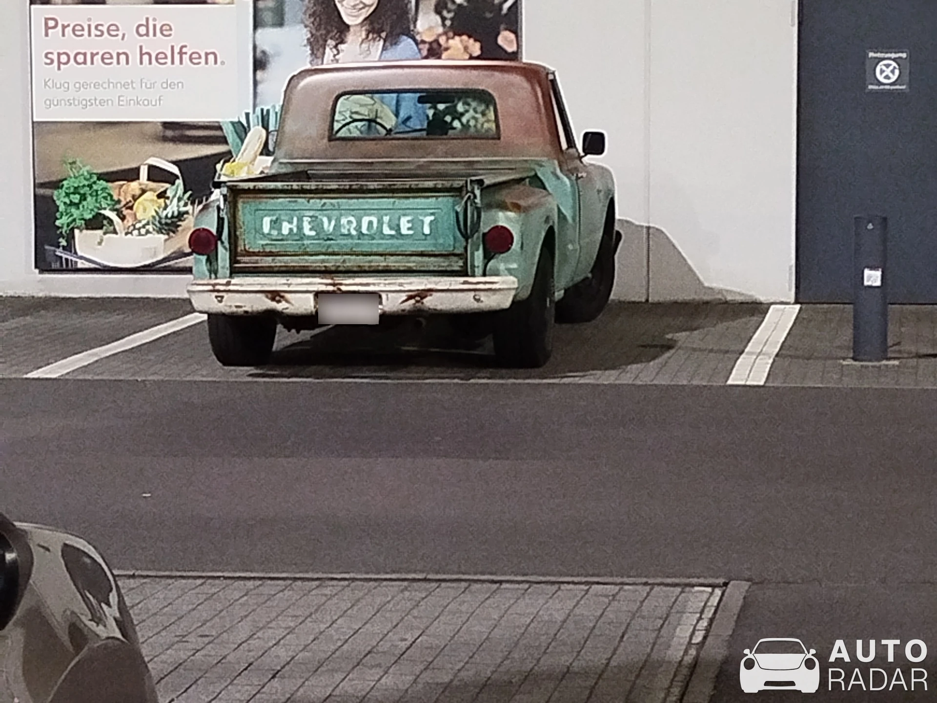 Chevrolet C10 Stepside spotted in Cottbus