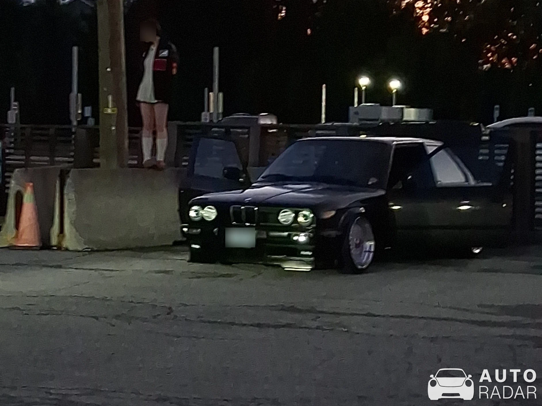 BMW 3 Series E30 spotted in Niagara Falls, Canada