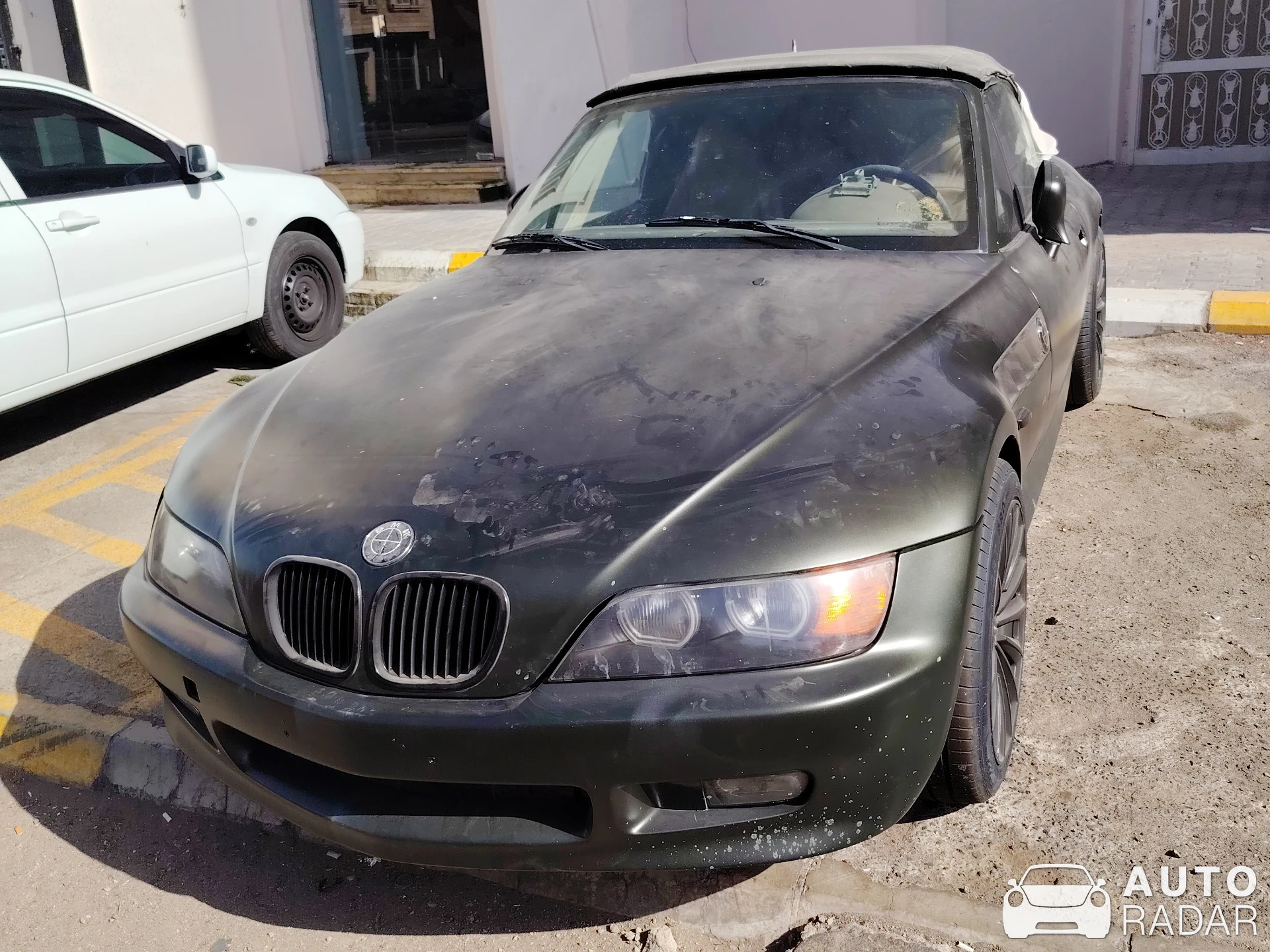BMW Z3 spotted in Madinah