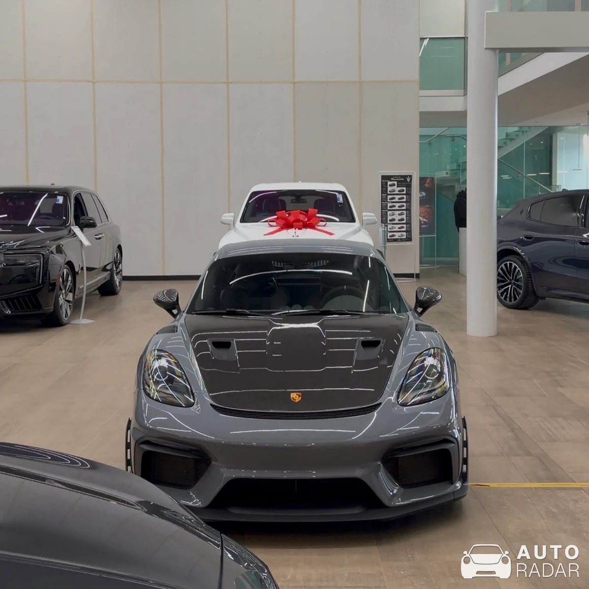 Porsche 718 Cayman GT4 RS spotted in Terrebonne, Canada