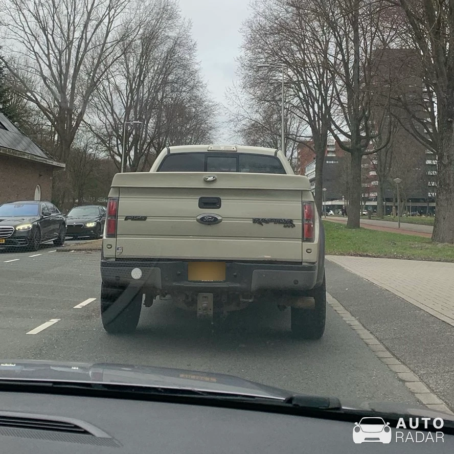Ford F-150 SVT Raptor spotted in Amsterdam