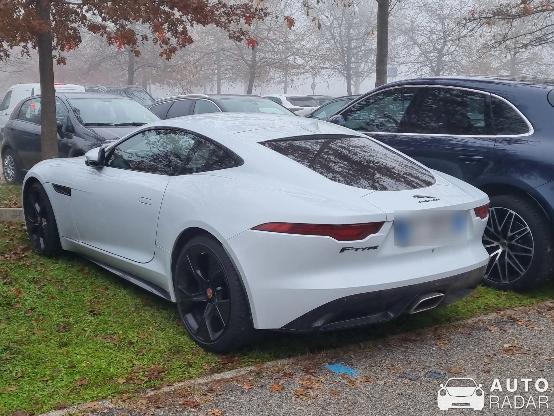 Jaguar F-Type Coupé 2017 spotted in Rho, Italia