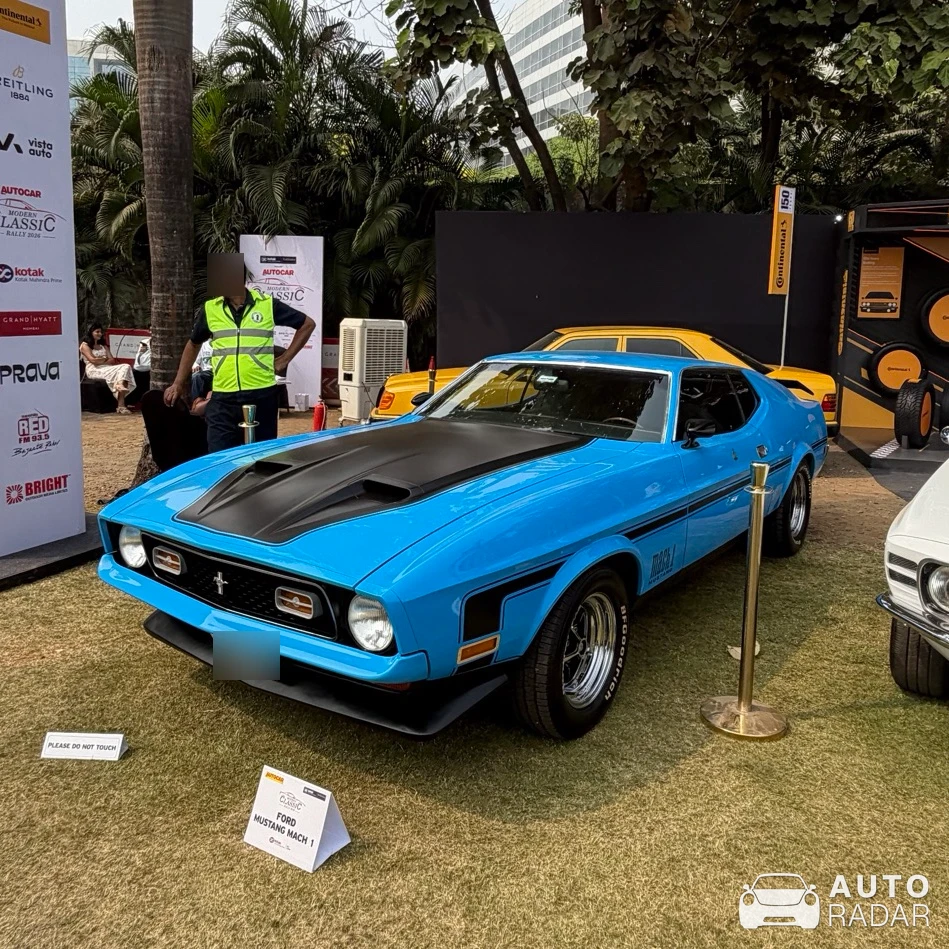 Ford Mustang Mach 1 1969 spotted in Mumbai, India