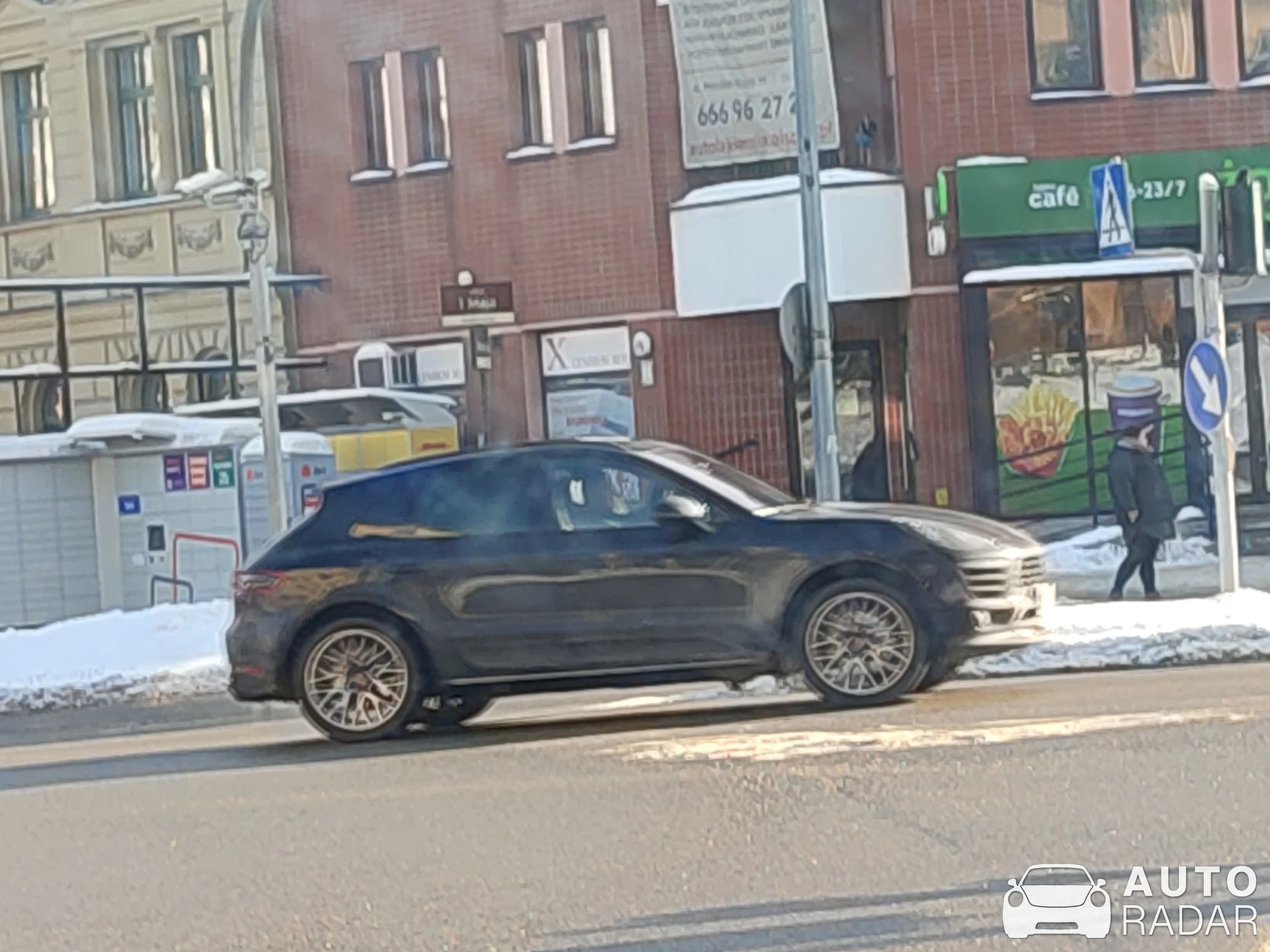 Porsche Macan spotted in Olsztyn, Poland
