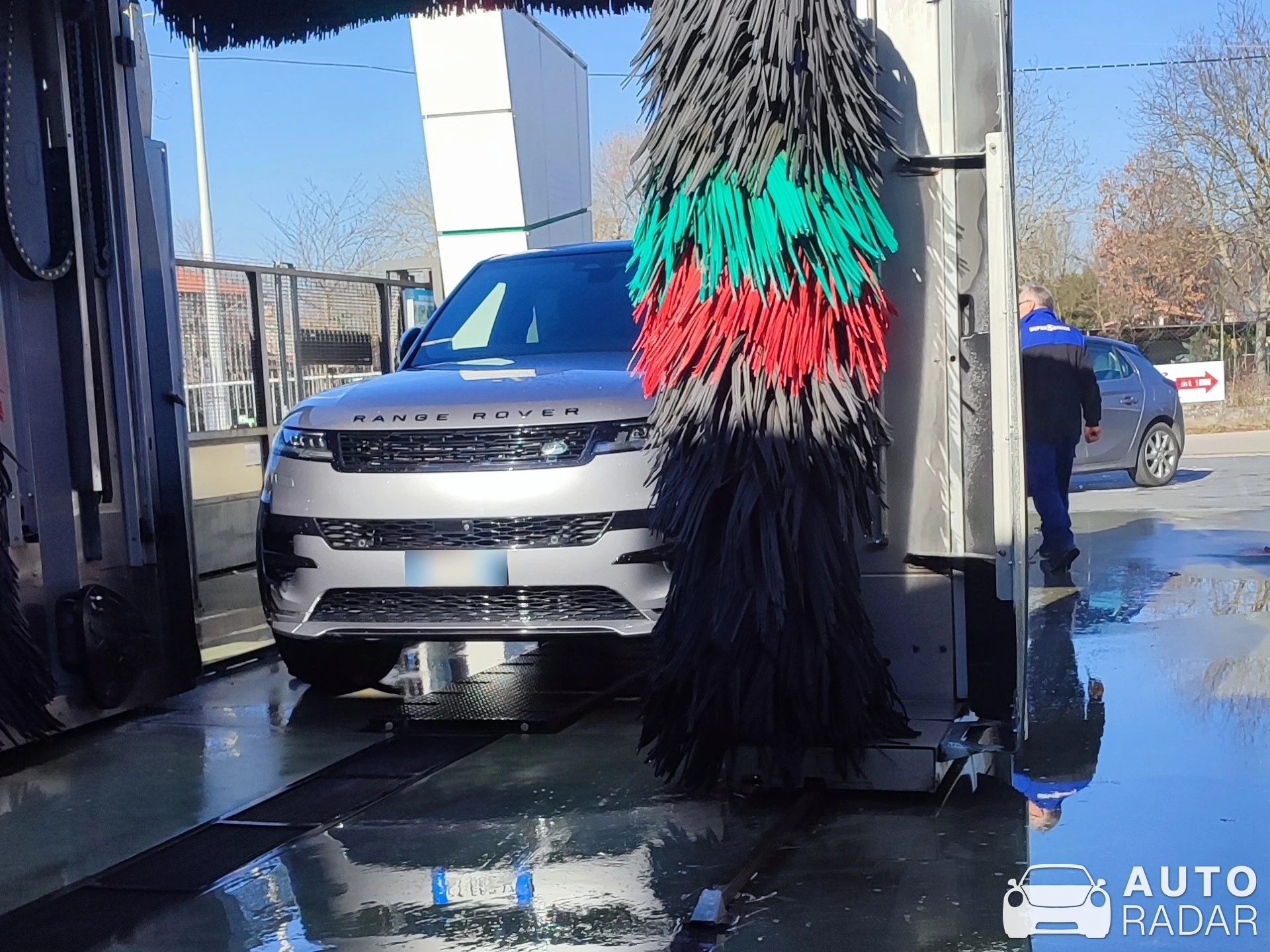 Land Rover Range Rover Sport spotted in Sala Consilina, Italia