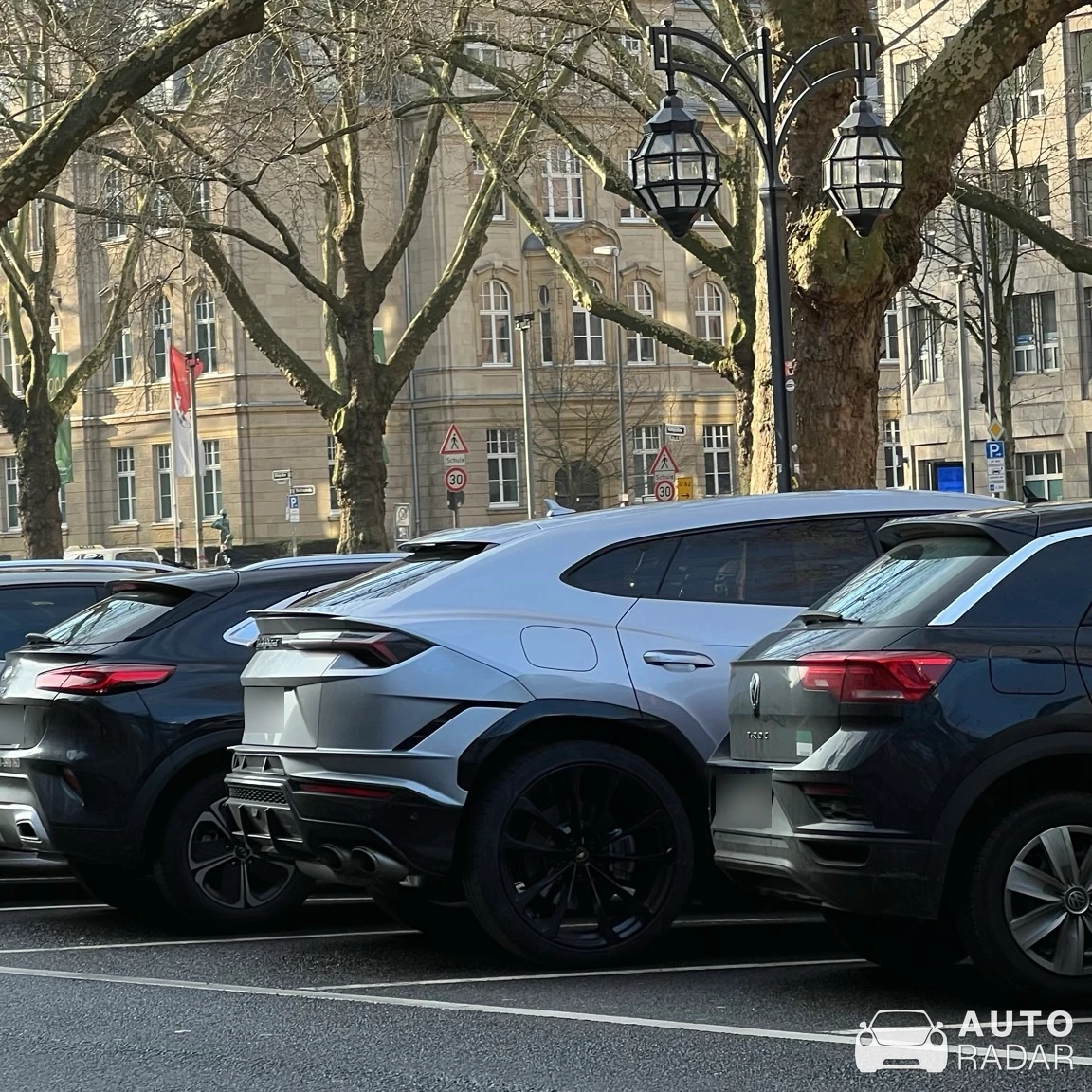 Lamborghini Urus S spotted in Düsseldorf, Deutschland