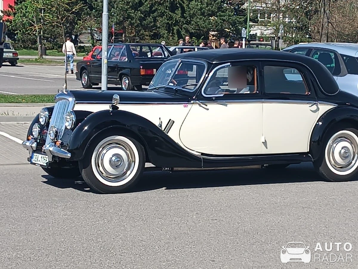 Bentley MkVI Gibbs Special spotted in Třebíč