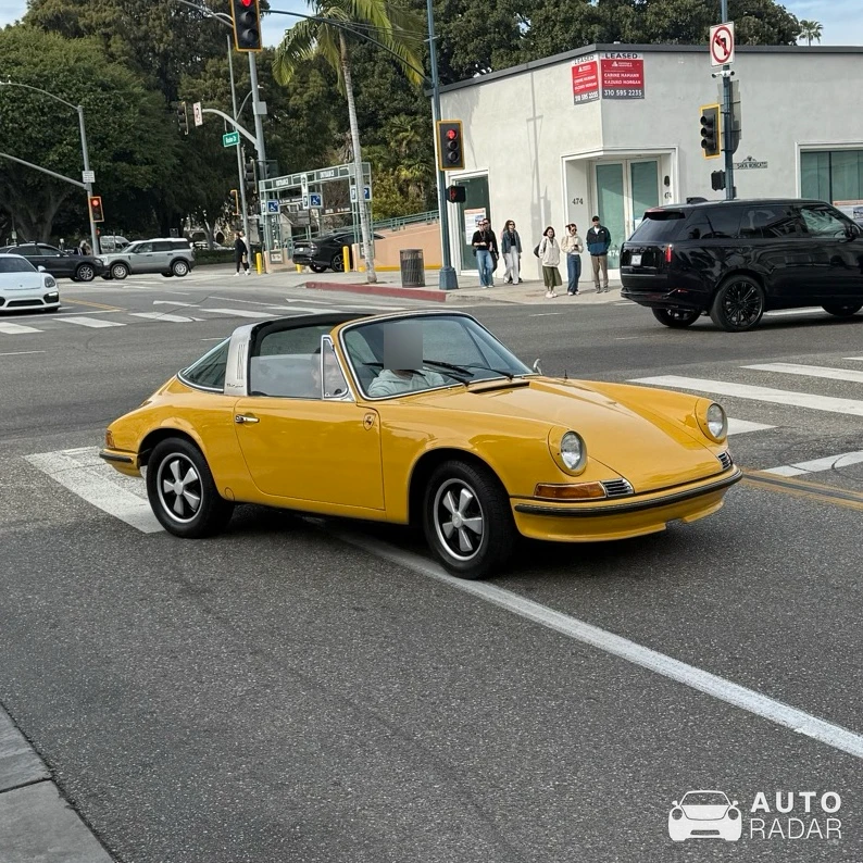 Porsche 912 Targa spotted in Beverly Hills