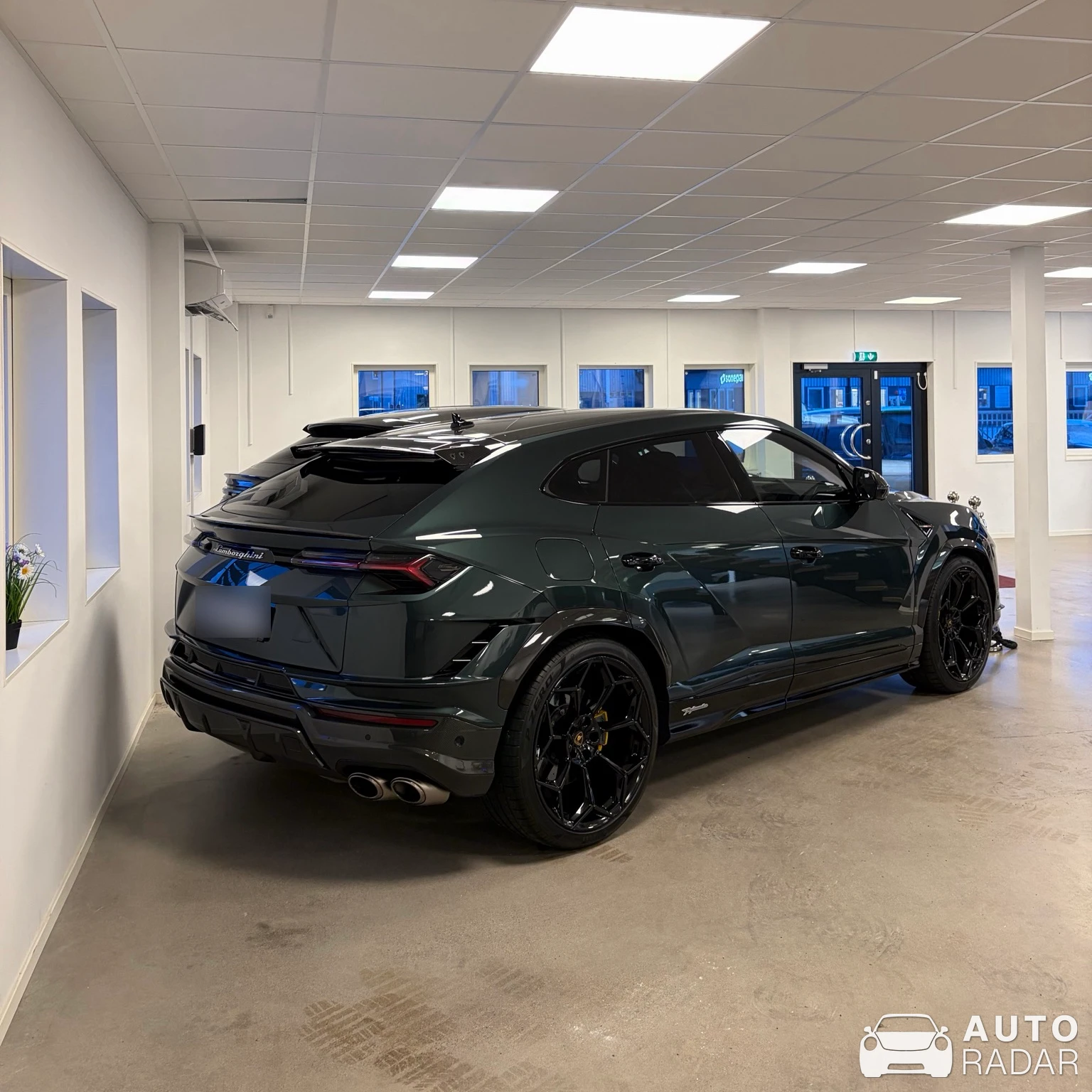 Lamborghini Urus Performante spotted in Gribbylund, Sverige