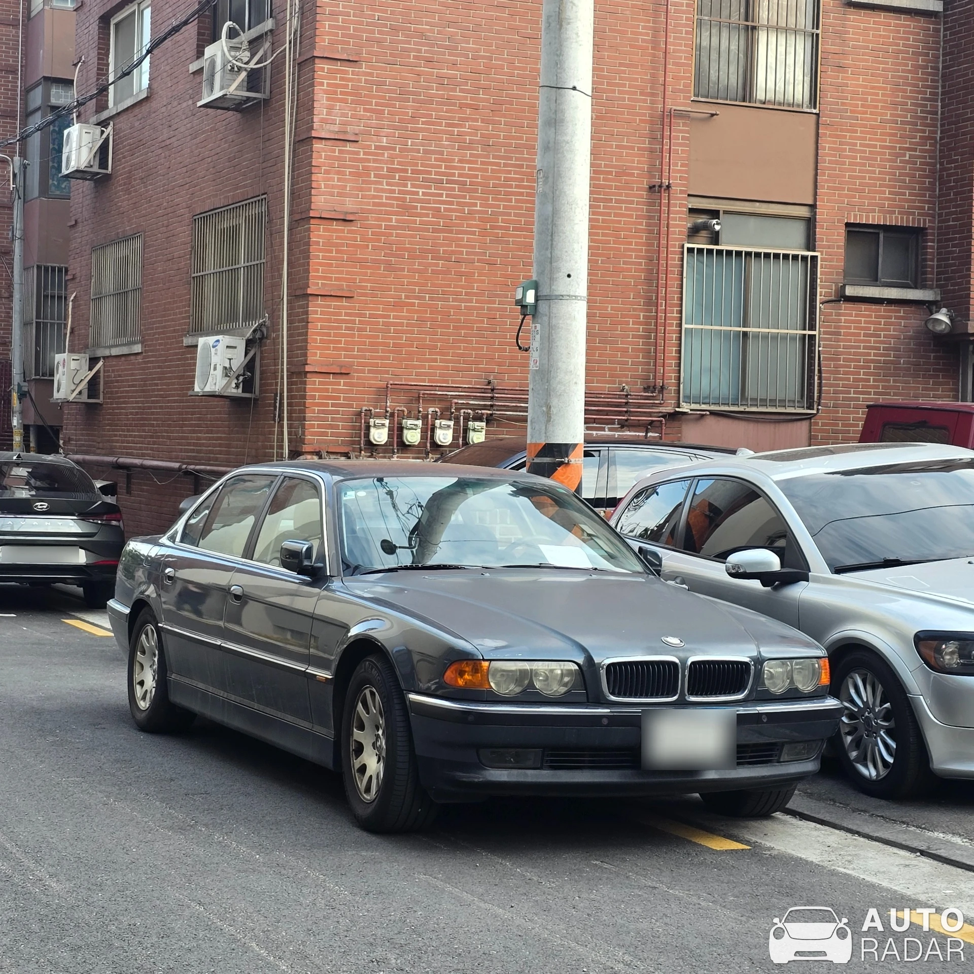 BMW 740 Li spotted in 서초구, 대한민국