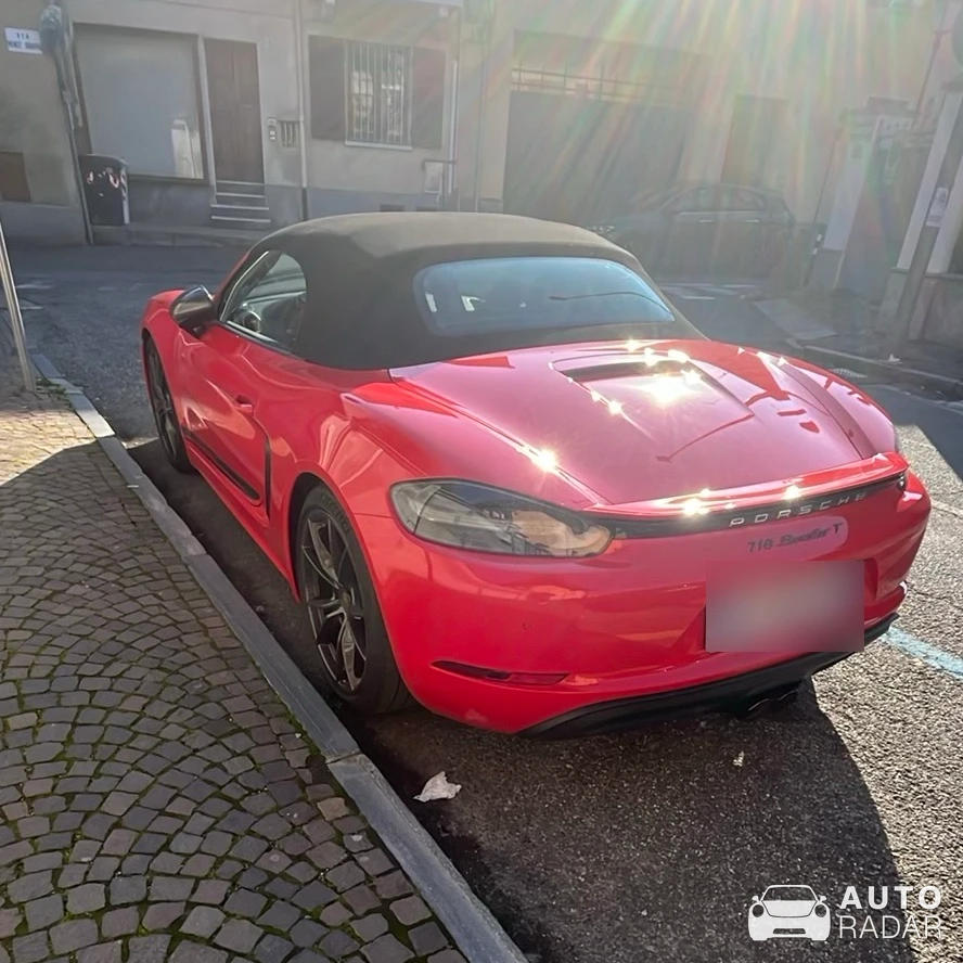 Porsche 718 Boxster T spotted in Rivoli