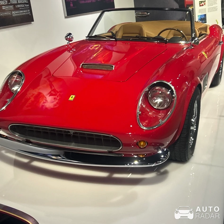 Ferrari 275 GTB/4 NART Spyder spotted in Los Angeles, United States