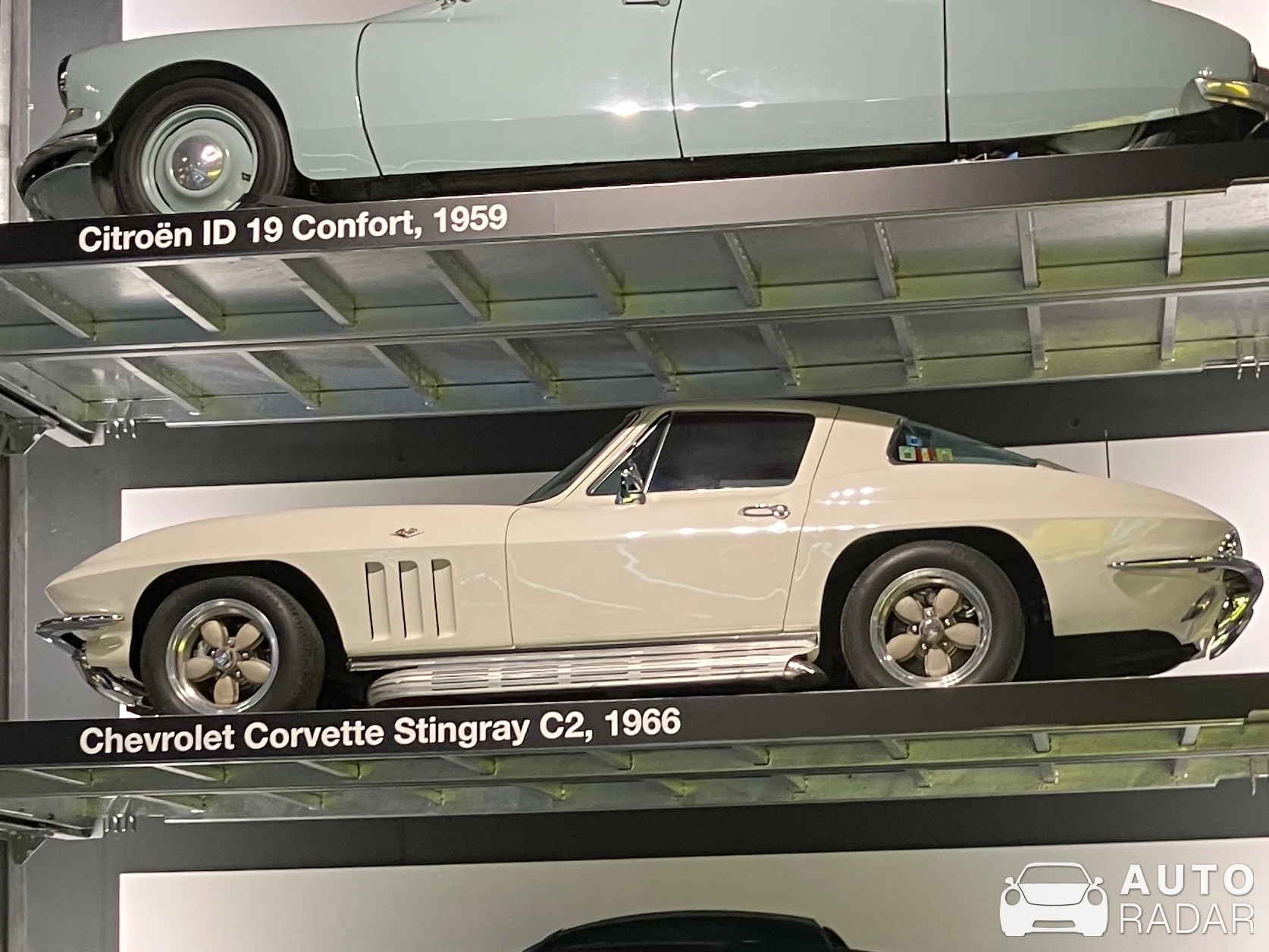 Chevrolet Corvette C2 Stingray spotted in Lucerne