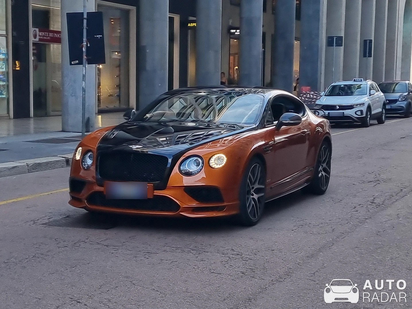 Bentley Continental Supersports Coupé Limited Edition spotted in Milano, Italy