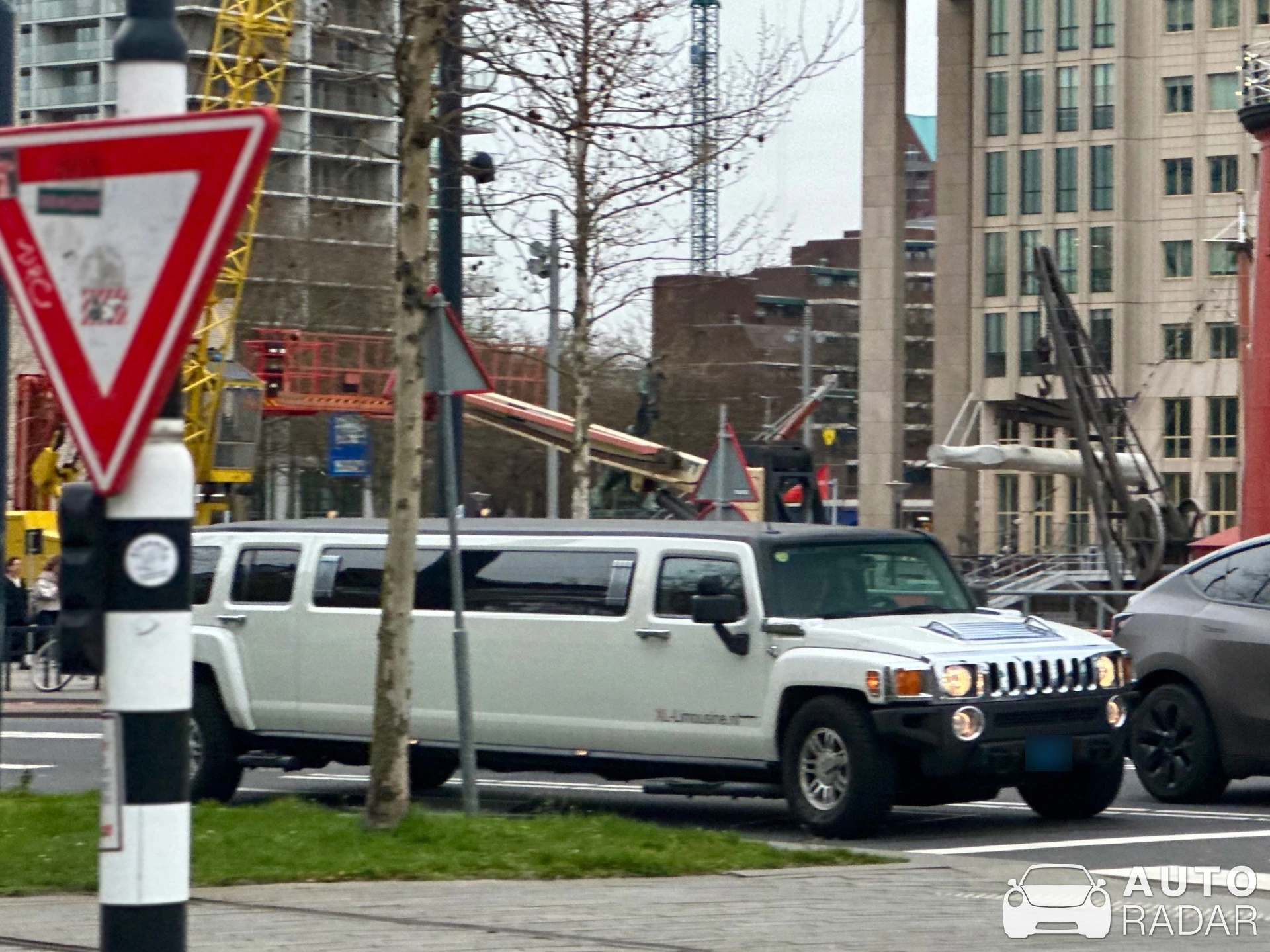 Hummer H3 Limousine spotted in Rotterdam