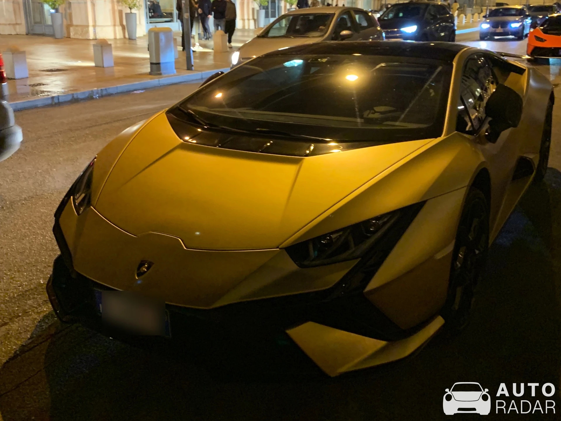Lamborghini Huracán LP640-2 Tecnica spotted in Bari, Olaszország