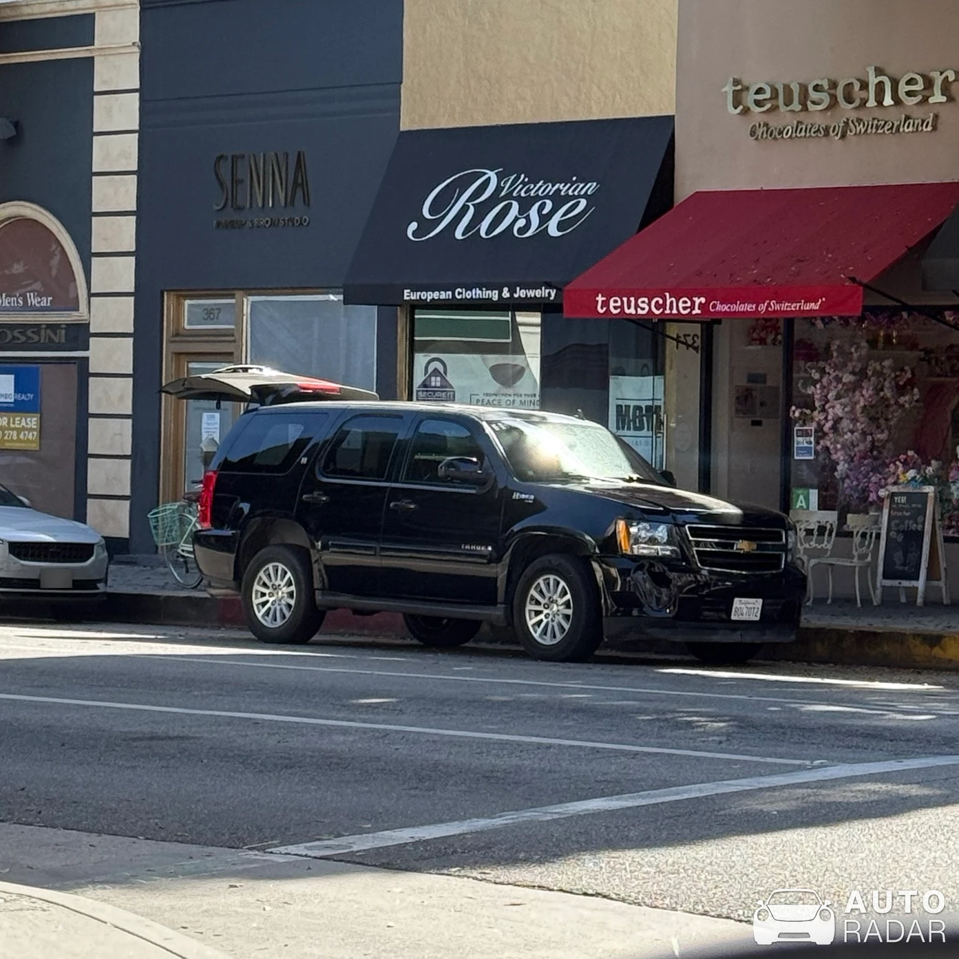 Chevrolet Tahoe 2-Mode Hybrid spotted in Beverly Hills