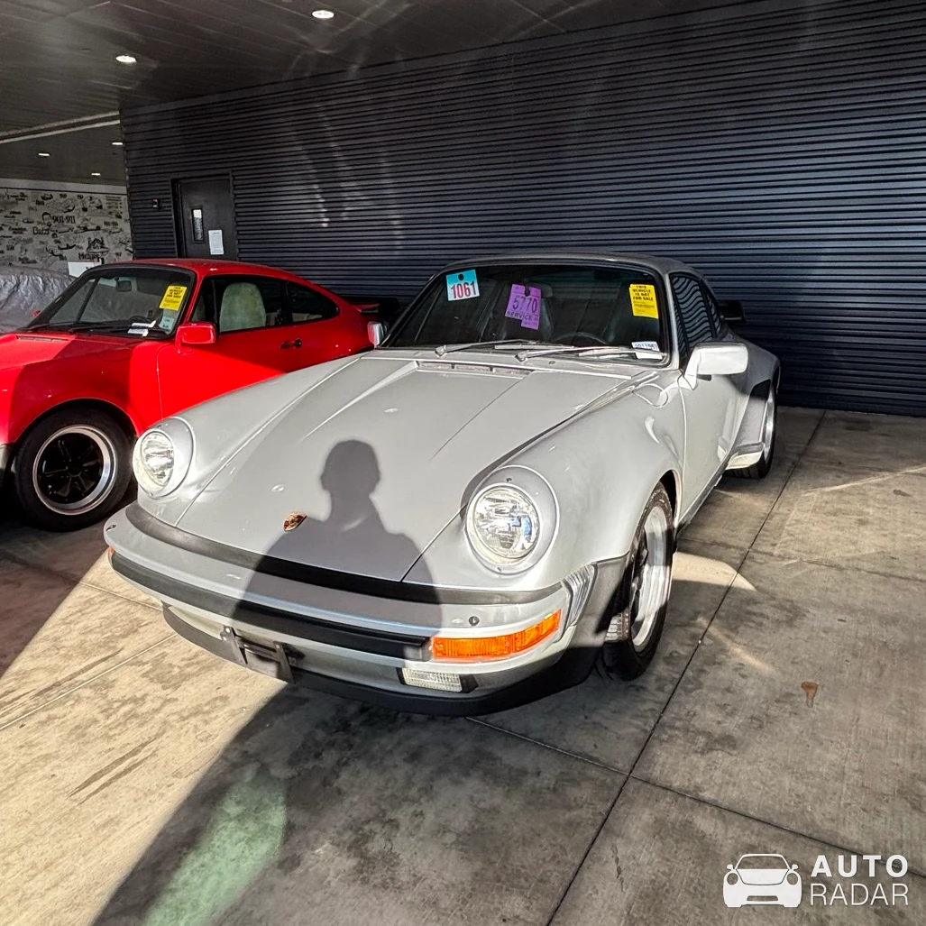 Porsche 930 Turbo spotted in Hawthorne, United States