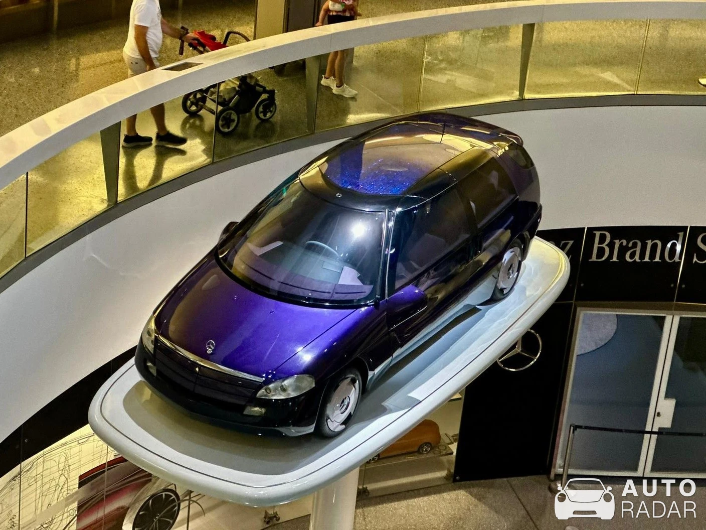 Mercedes-Benz F100 Concept spotted in Stuttgart