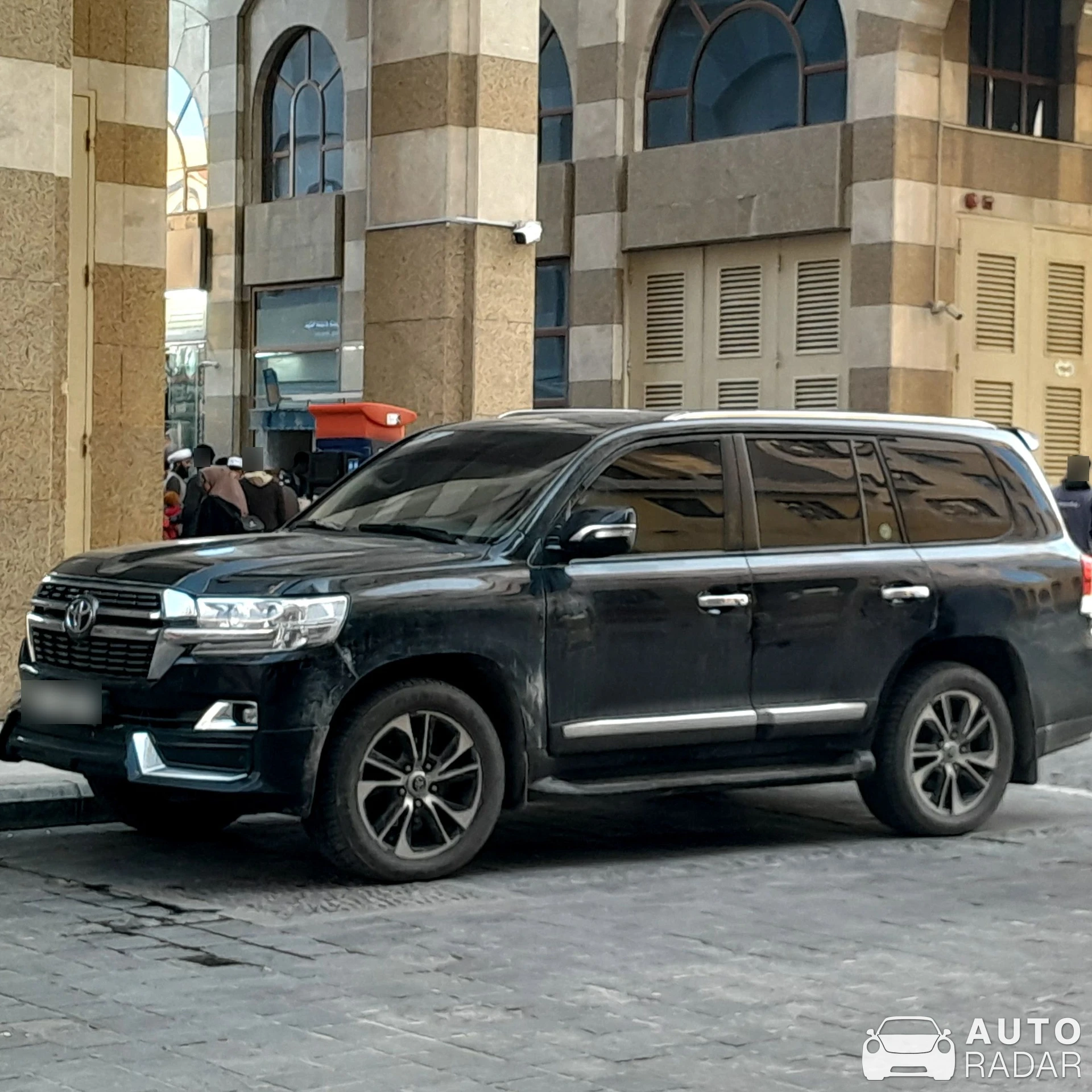 Toyota Land Cruiser spotted in Madinah, Arab Saudi
