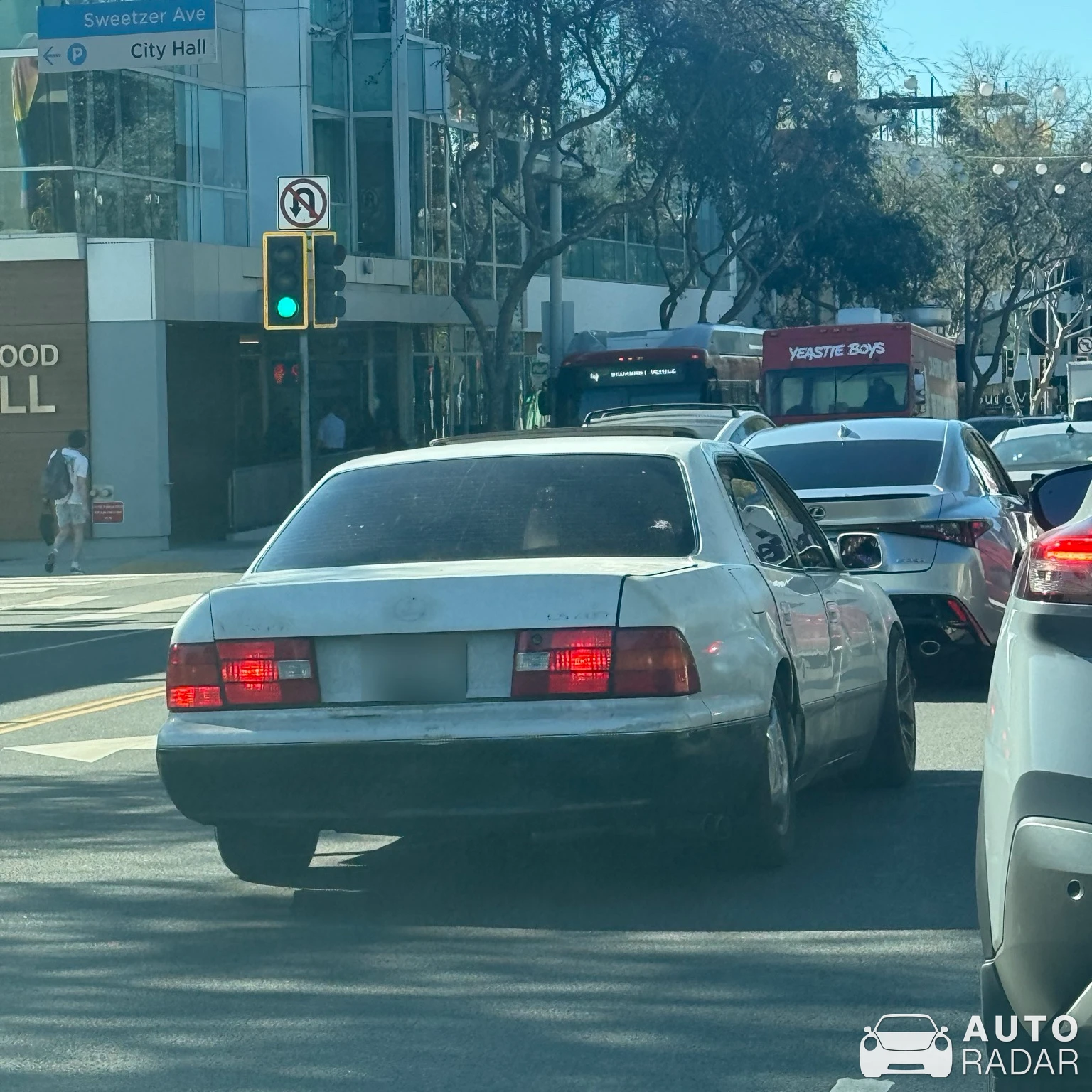Lexus LS400 spotted in West Hollywood