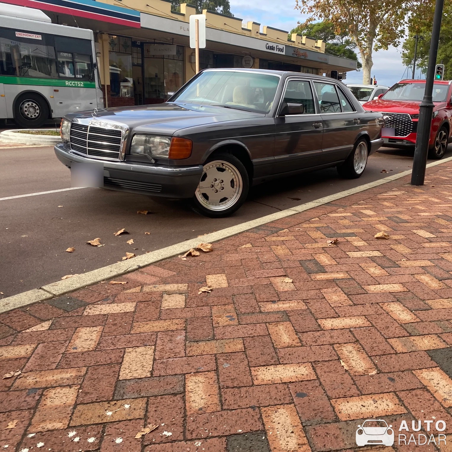 Mercedes-Benz 300 SEL 4.5 spotted in South Perth