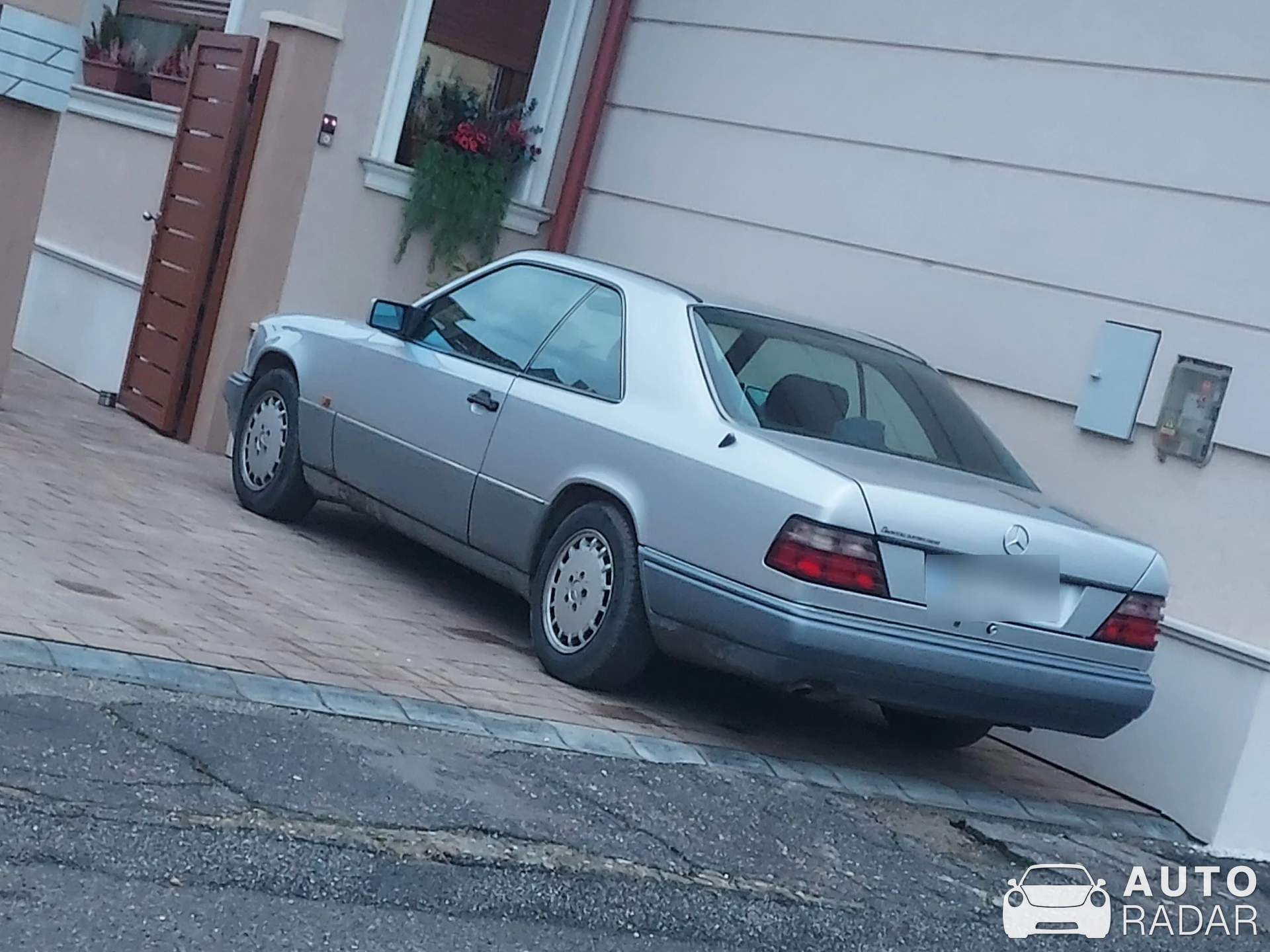 Mercedes-Benz E 36 AMG Coupé C124 spotted in Carei