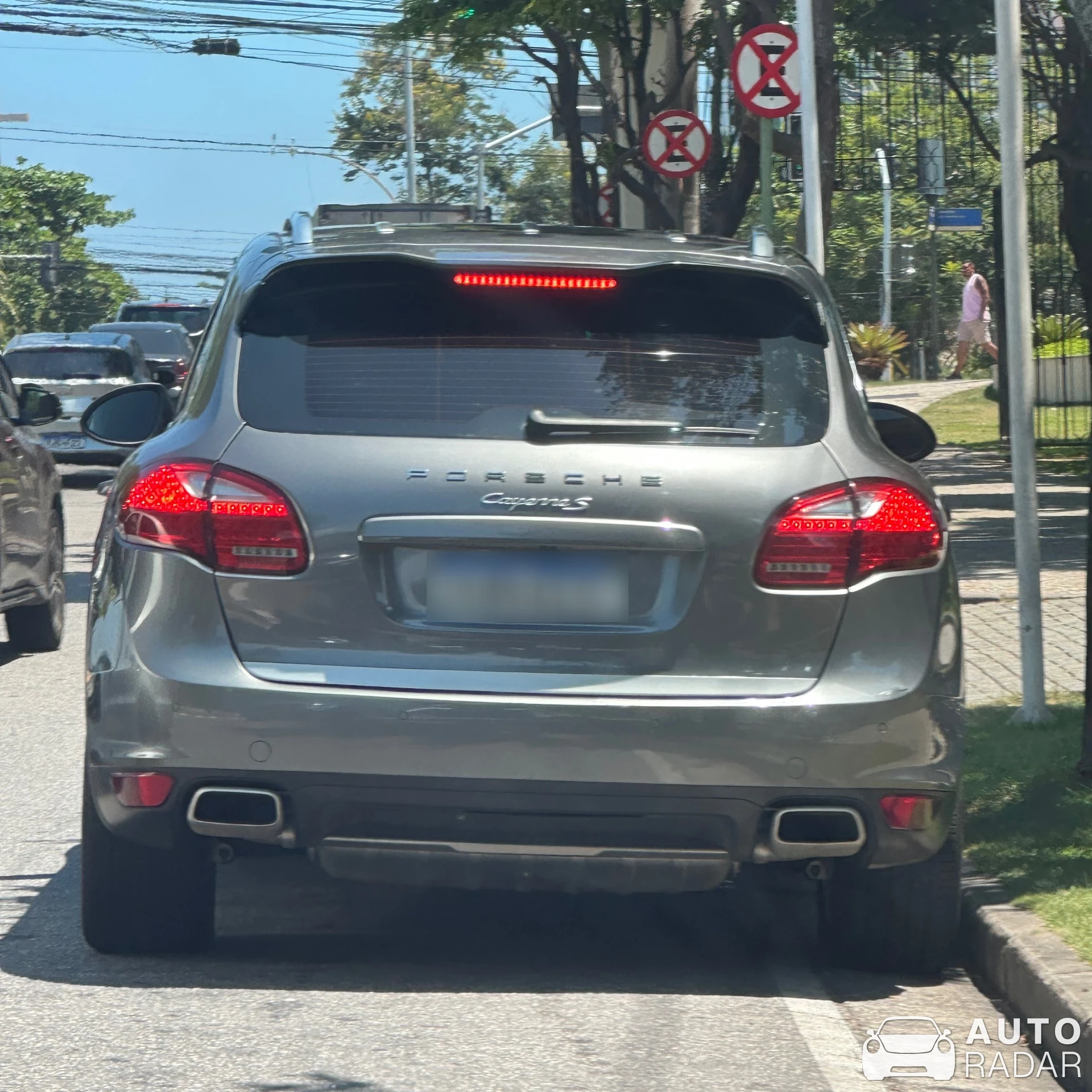 Porsche Cayenne S spotted in Barra da Tijuca, Brasil